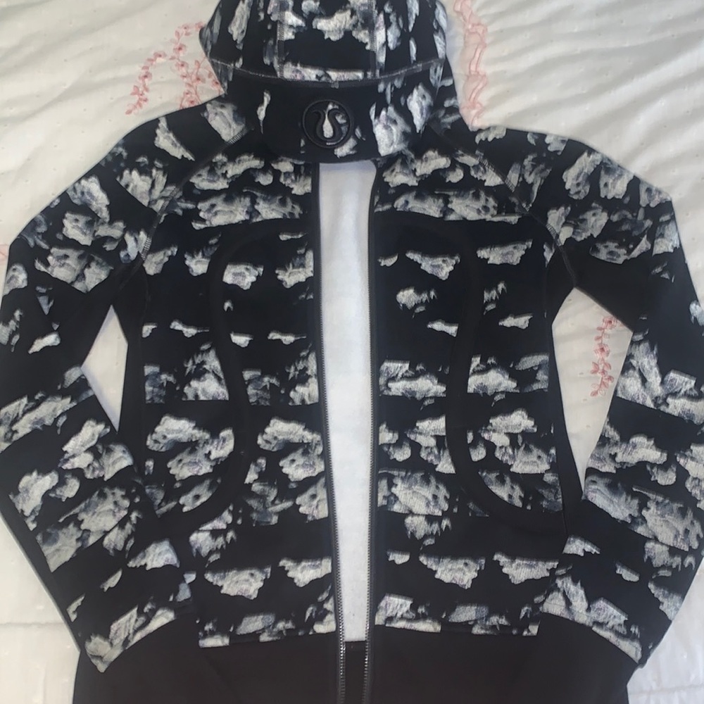 Limited Lululemon Cloud Scuba Sweater